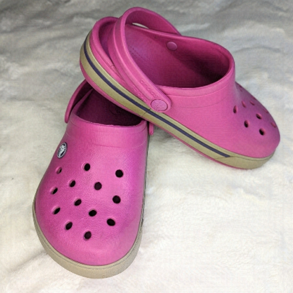 Crocs║Pink Clogs║Size 2